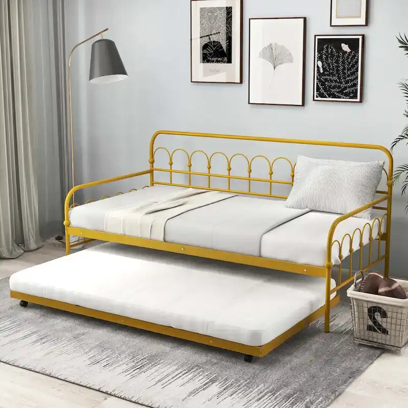 Letto a giorno in metallo con letto estraibile, salvaspazio