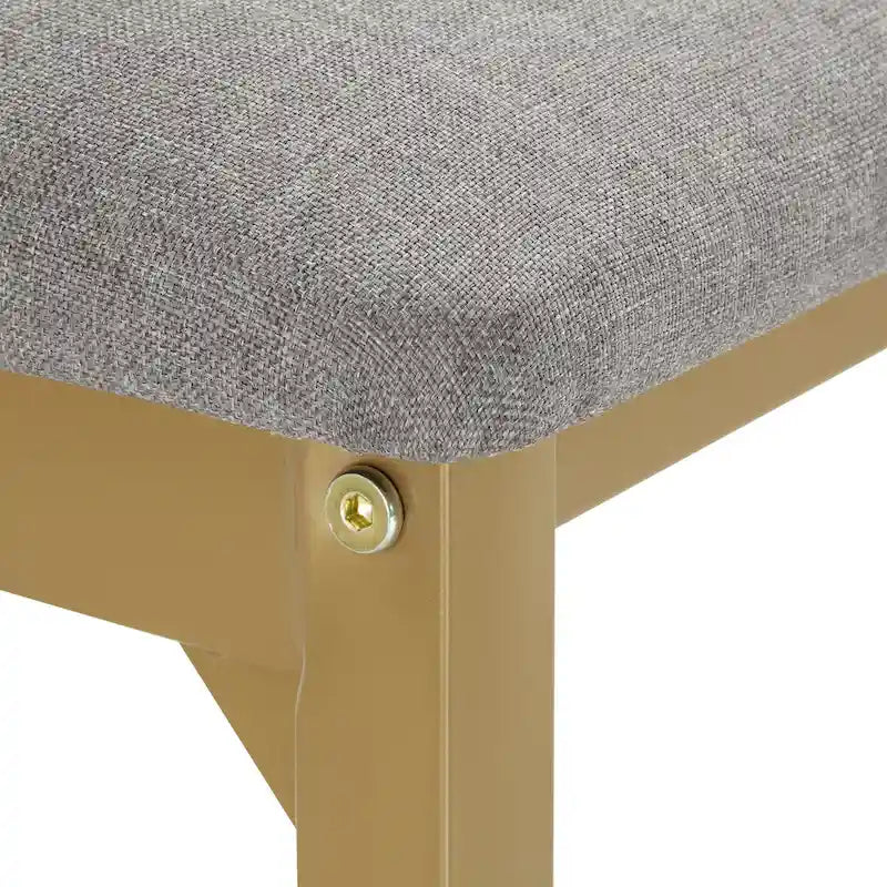 Tavolo da pranzo con piano in finto marmo e oro e 4 sedie