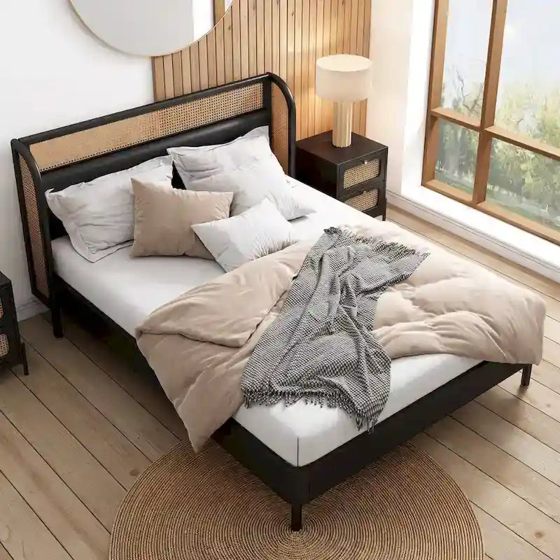 Letto Queen con piattaforma in legno e rattan moderno Cannage